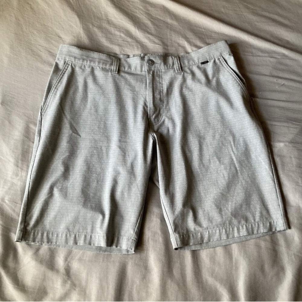 Travis Mathew Golf Shorts Mens 36 Gray Activewear Performance Chino